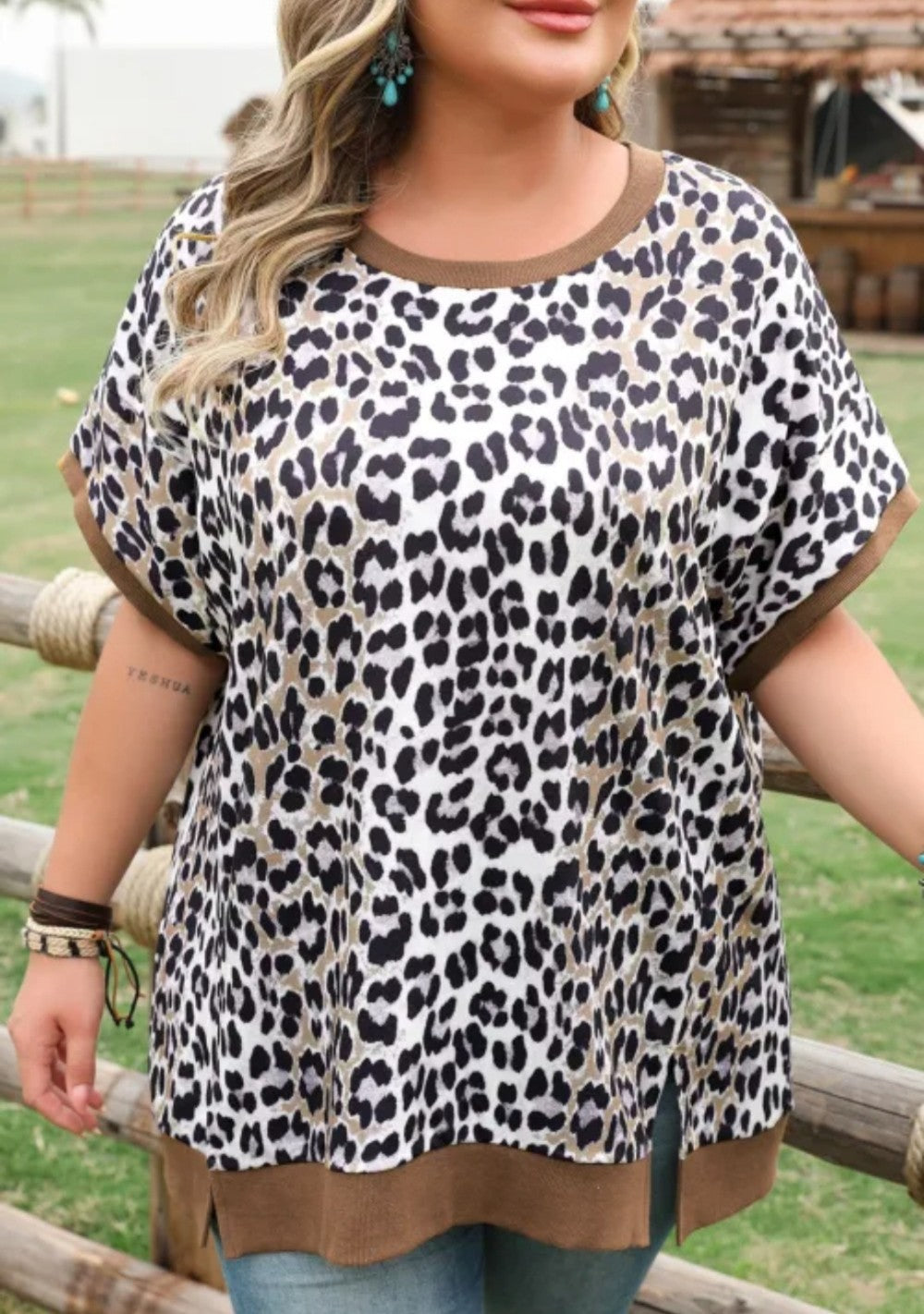 Khaki Leopard Contrast Trim Short Sleeve Top|3011