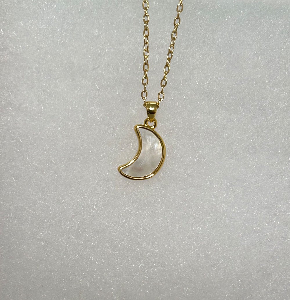 Mother of Pearl Moon Pendant Necklace-18” Tarnish Resistant Stainless Steel Chain|3374