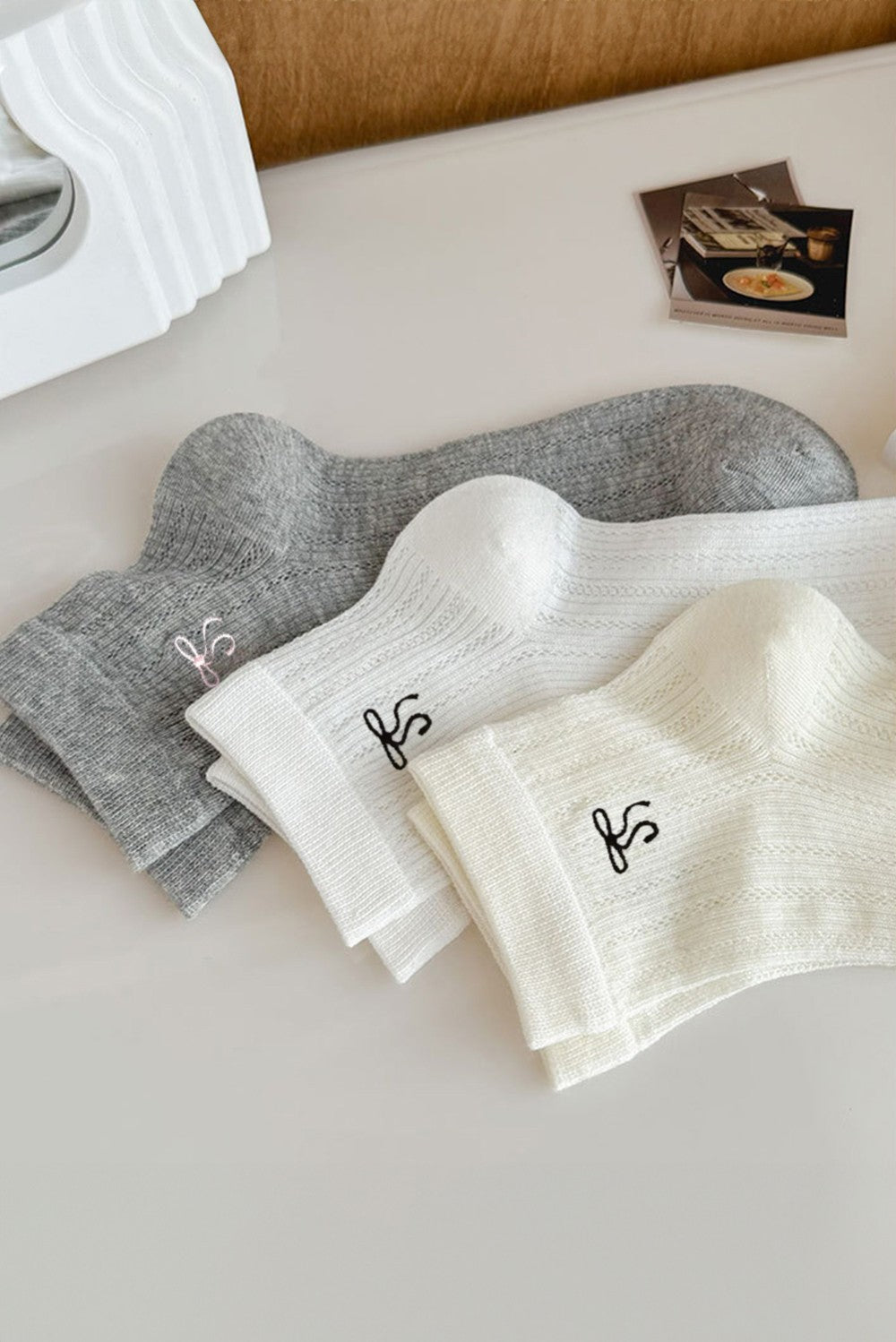 Bow Whisper Ankle Socks - White Only|2293