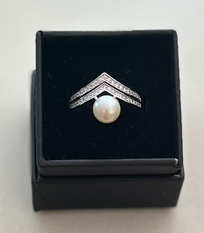 Unique Double V Sterling Silver Ring Set with Tiny Clear CZ Stones and  a Fresh Water Pearl|884