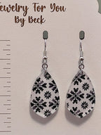 Classic and Versatile Black and White Snowflake Earrings-Hypoallergenic and Nickel Free|3810