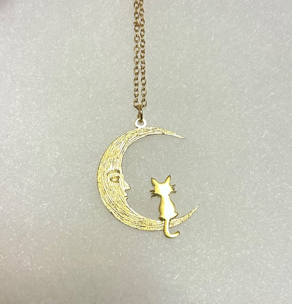 Sweet Kitty Sitting On A Crescent Moon-Gold Tone-18” Tarnish Resistant Stainless Steel Chain|3987