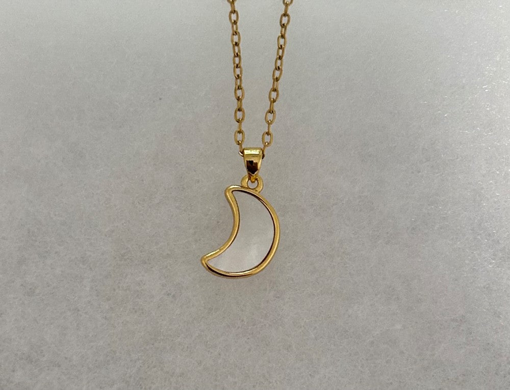 Mother of Pearl Moon Pendant Necklace-18” Tarnish Resistant Stainless Steel Chain|3375