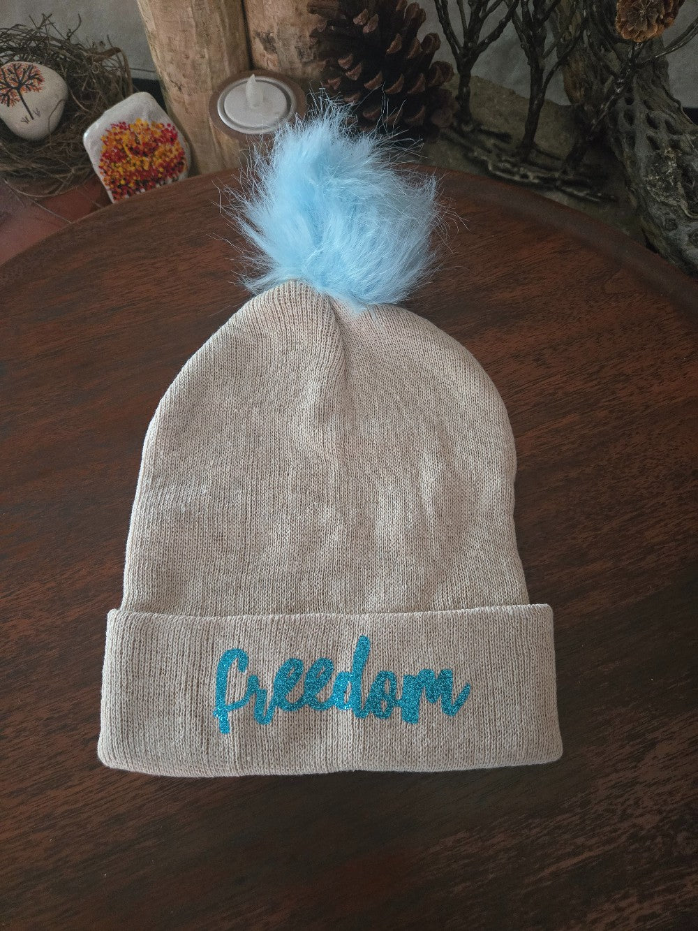 FREEDOM BEANIE WITH POMPOM|671