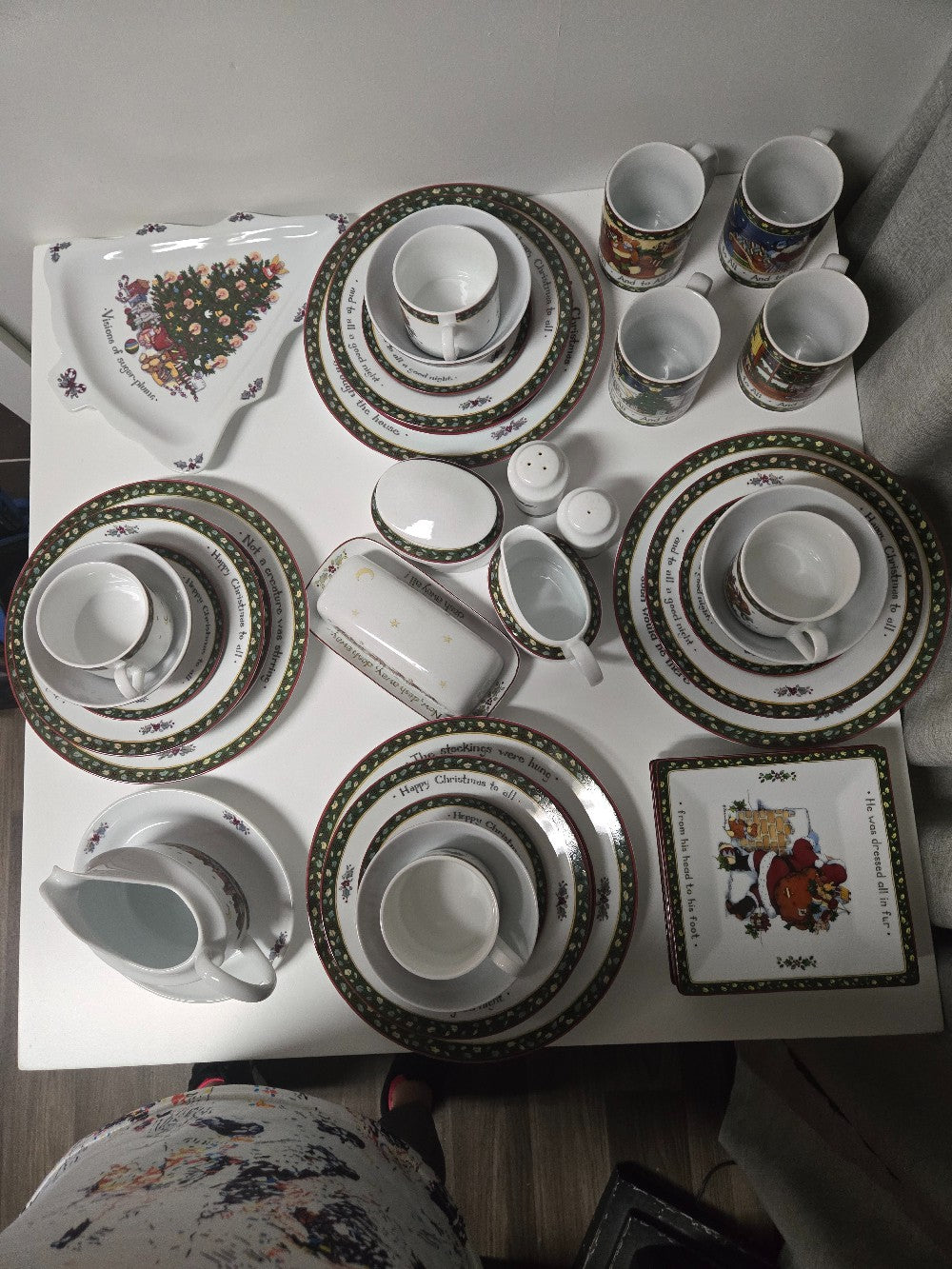 TWAS THE NIGHT BEFORE CHRISTMAS CHINA SET|1573