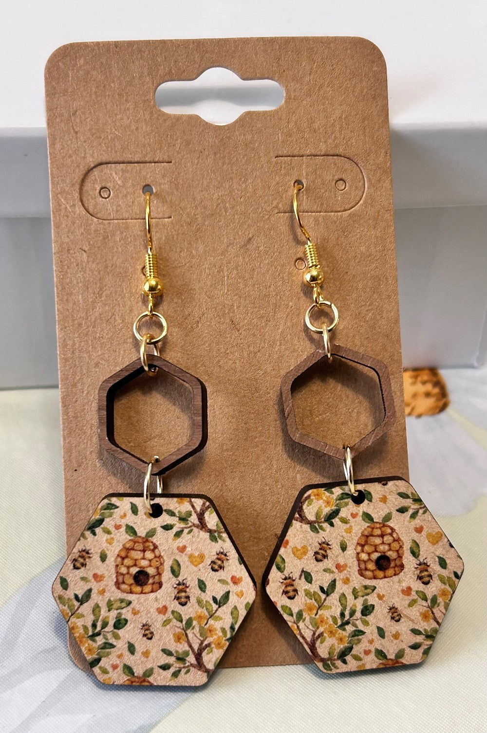 Sweetly Subtle Busy Bee Dangle Earrings|3659
