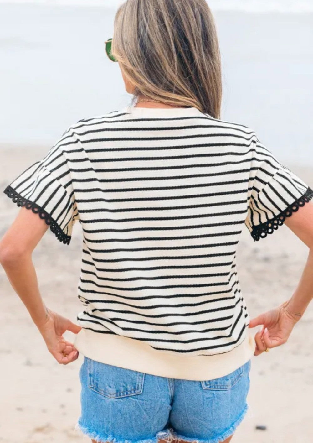 Black Stripe Scallop Lace Trim Ruffle Top|3028