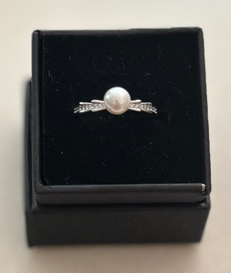 Dainty Frills and CZ  Adjustable Sterling Silver Ring Setting with a Half Drilled Mother Of Pearl Bead|889