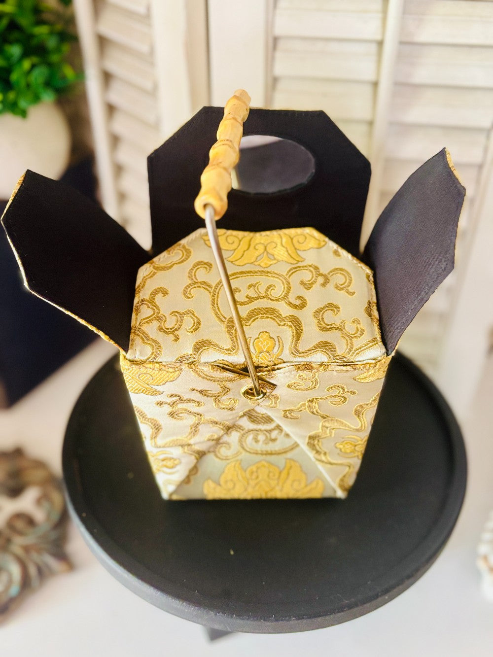 Gold Chinese Take Out Purse SDH|2913