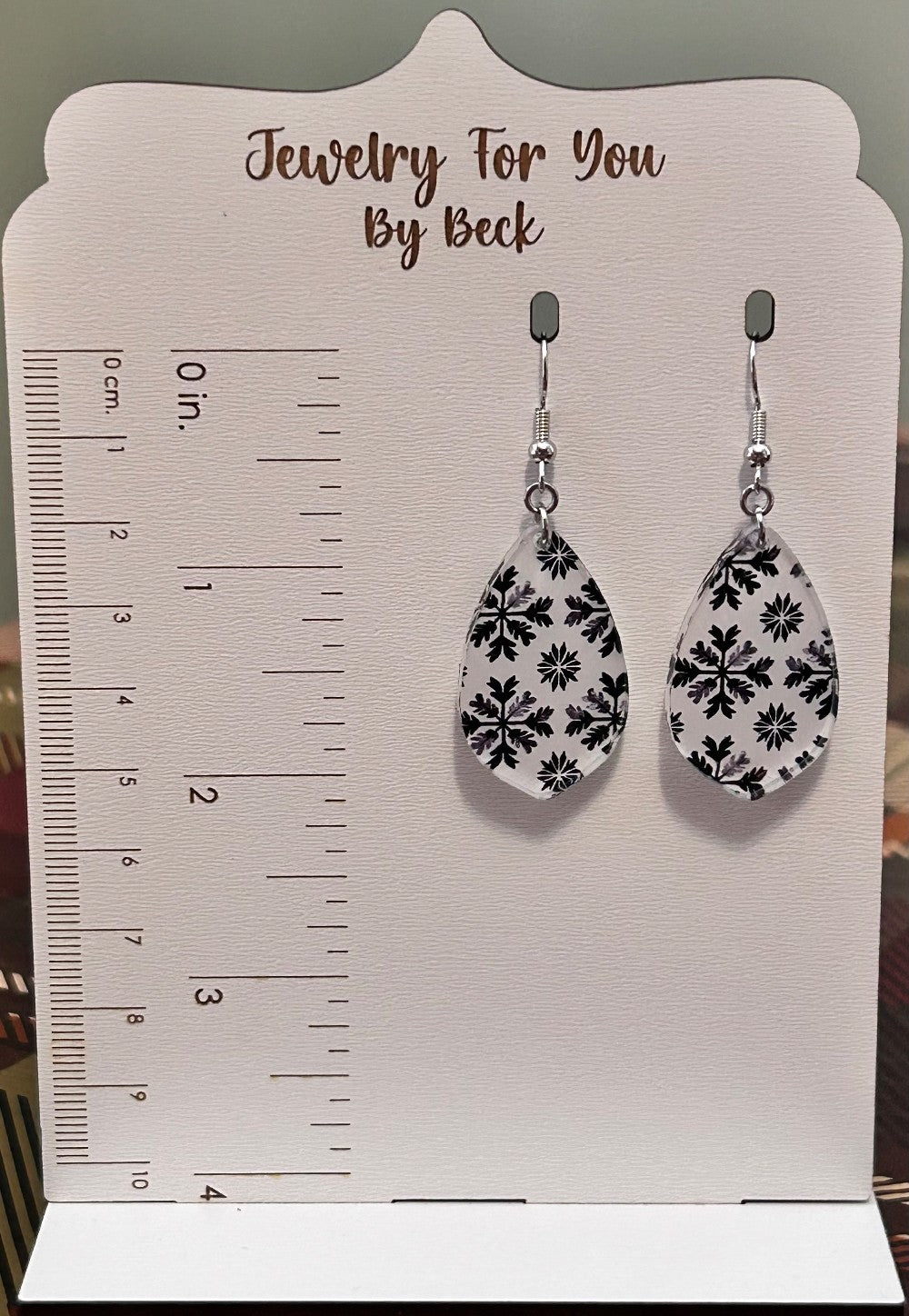 Classic and Versatile Black and White Snowflake Earrings-Hypoallergenic and Nickel Free|3809